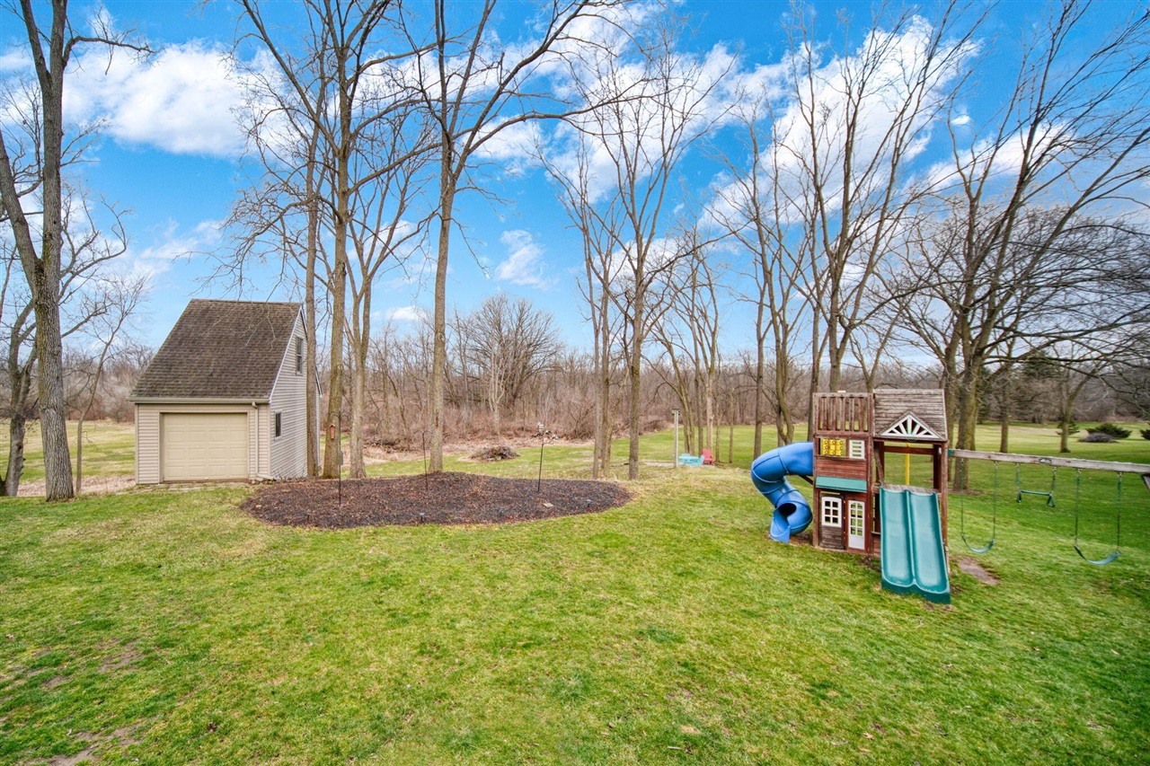 11085 Village Lane, Clinton, MI, 49236