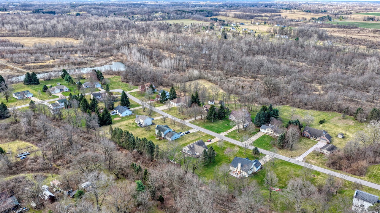 11085 Village Lane, Clinton, MI, 49236