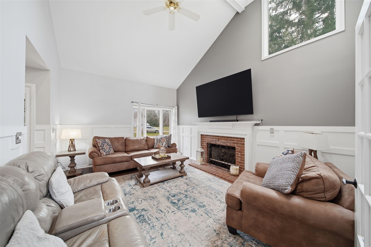 11085 Village Lane, Clinton, MI, 49236