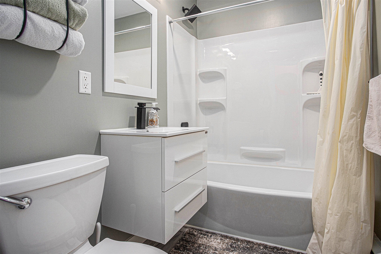 10 Fairfield Drive, Coldwater, MI, 49036-1104