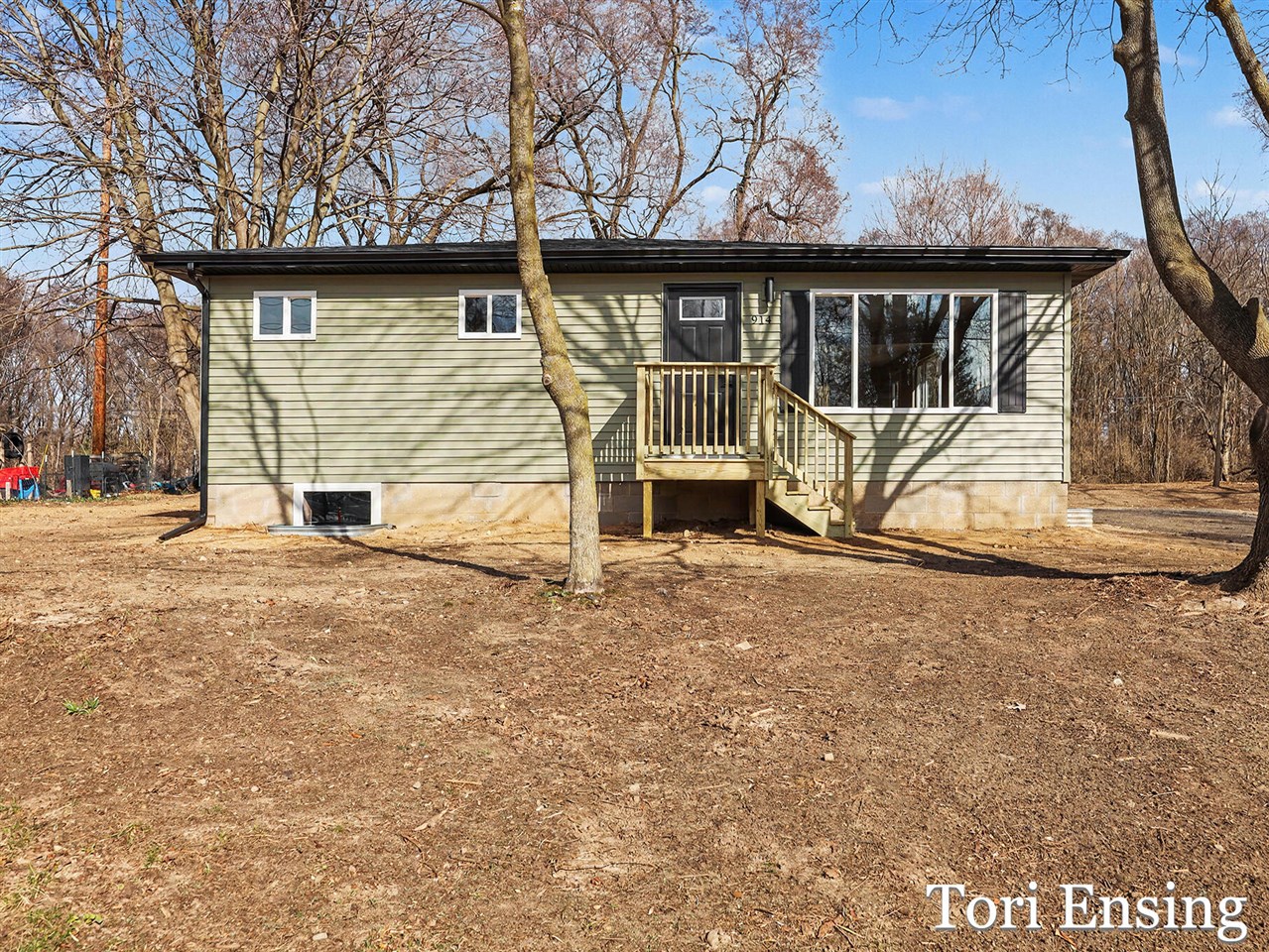 914 N Edgewood Street, Greenville, MI, 48838-1431