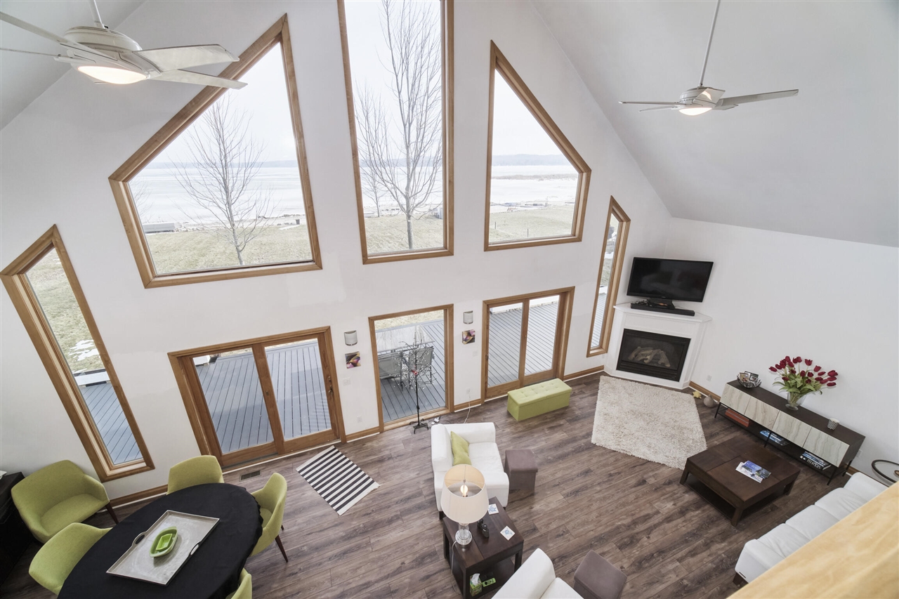 8579 Bayview Road, Onekama, MI, 49675-9309