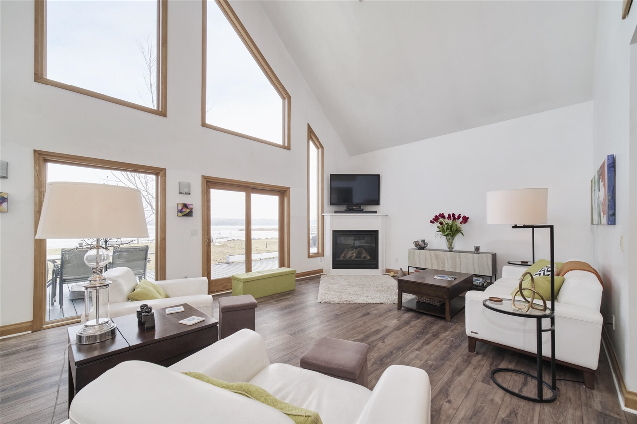 8579 Bayview Road, Onekama, MI, 49675-9309