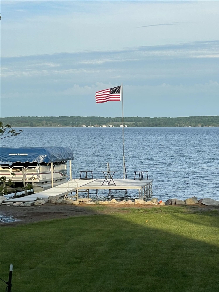 8579 Bayview Road, Onekama, MI, 49675-9309