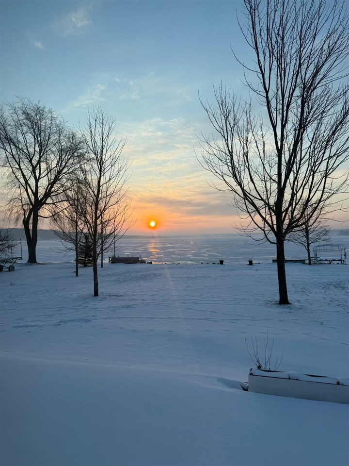 8579 Bayview Road, Onekama, MI, 49675-9309