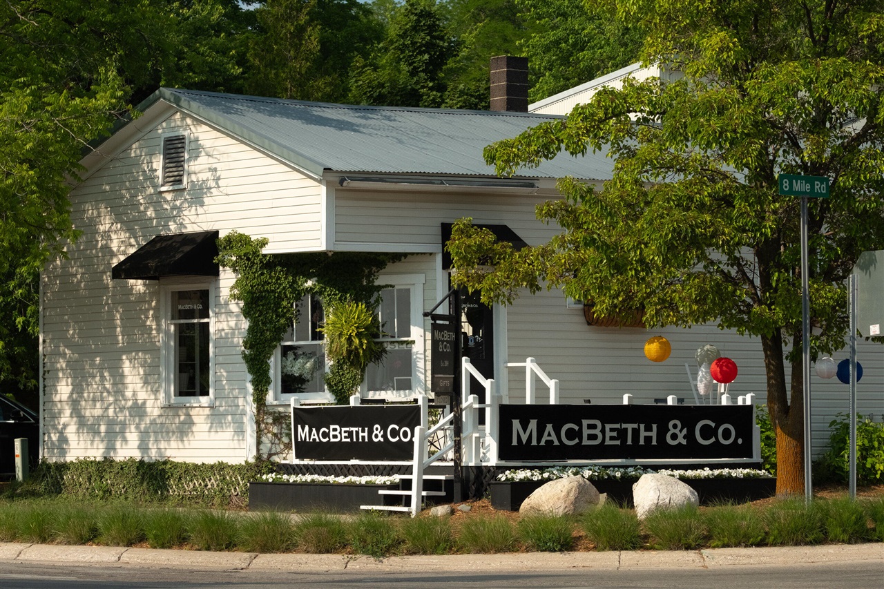 8579 Bayview Road, Onekama, MI, 49675-9309