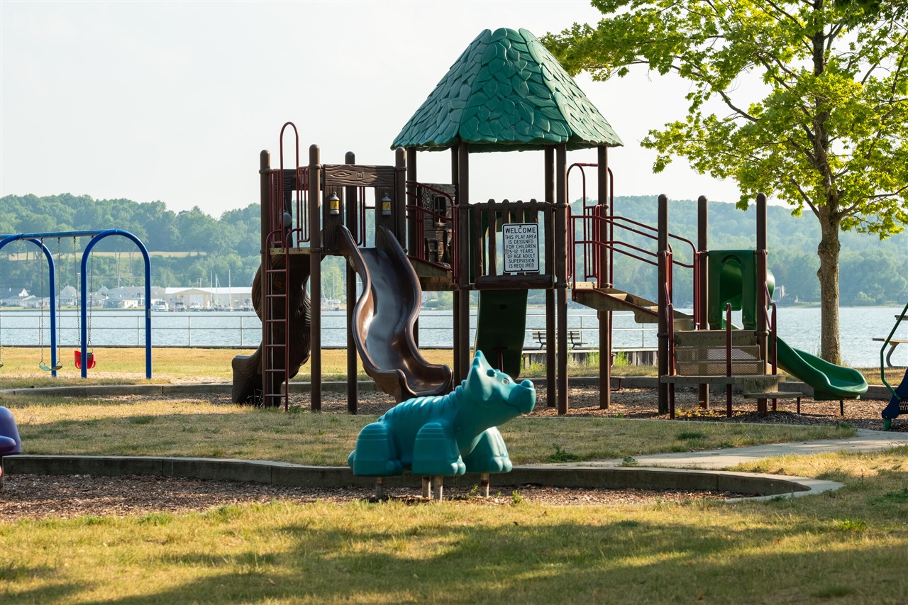 8579 Bayview Road, Onekama, MI, 49675-9309