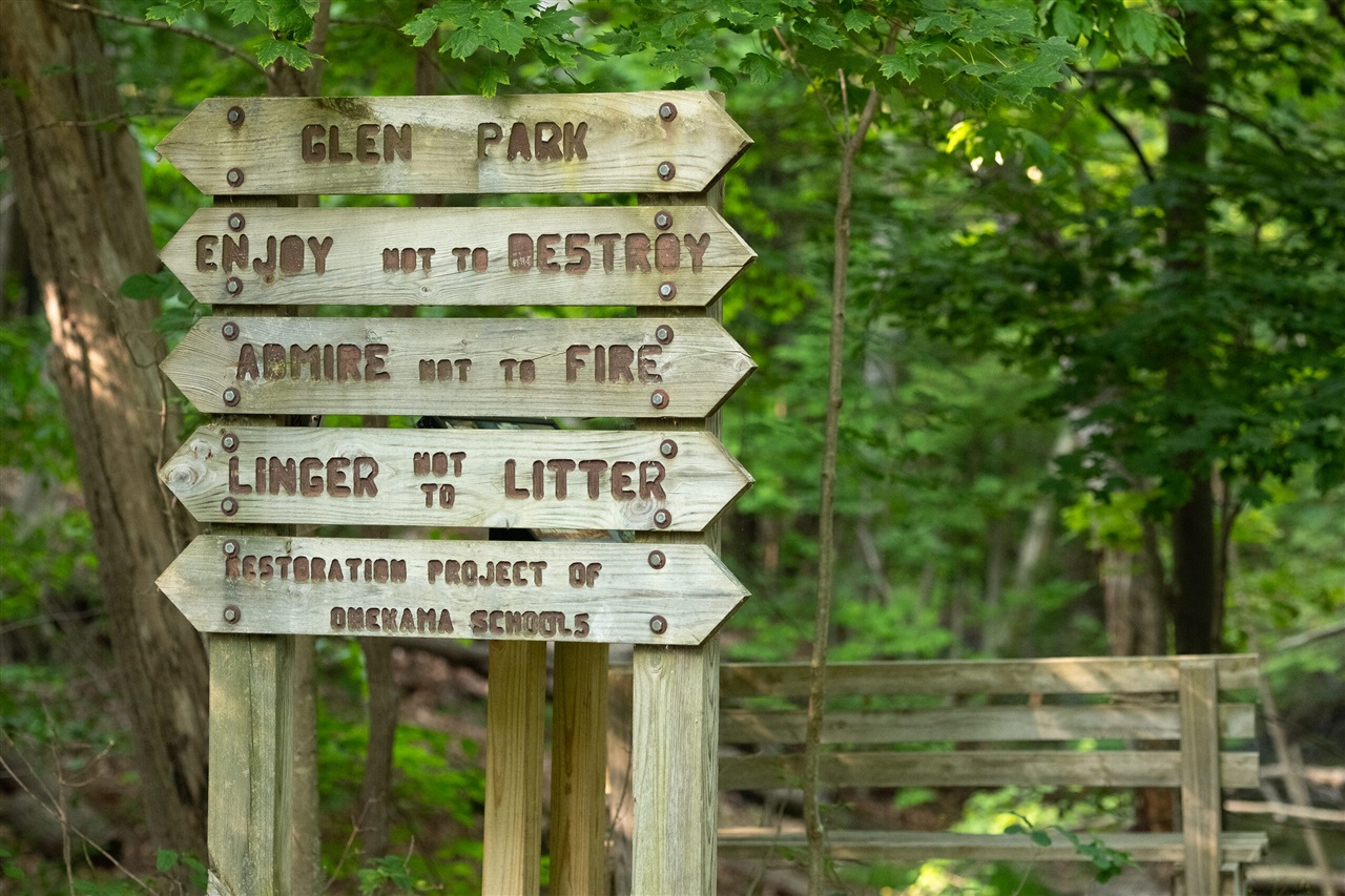 8579 Bayview Road, Onekama, MI, 49675-9309