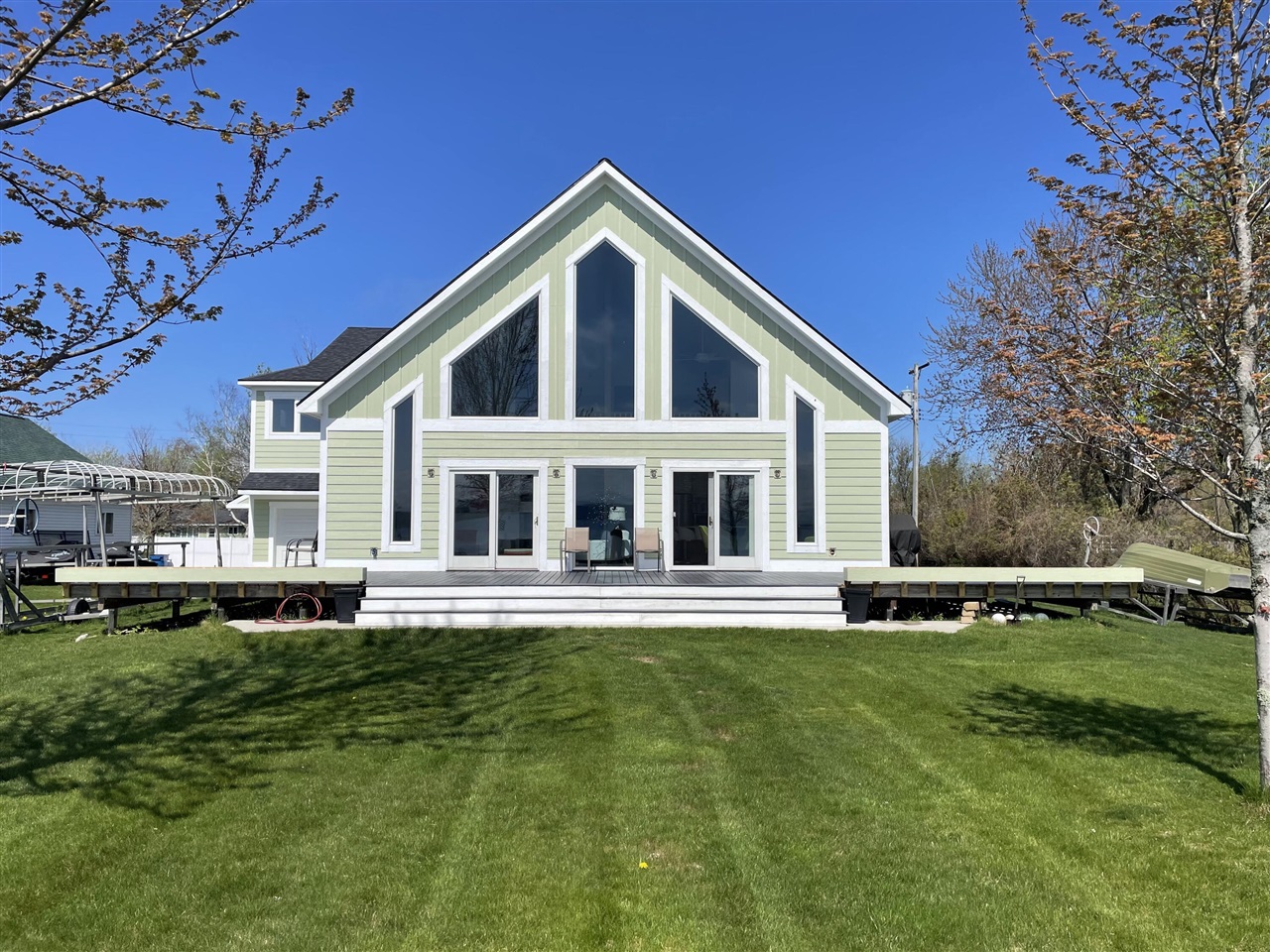 8579 Bayview Road, Onekama, MI, 49675-9309