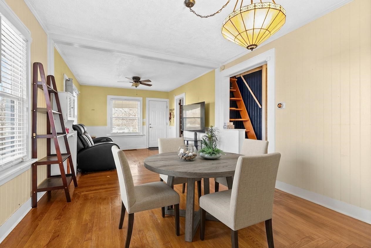 325 Whitcomb Street, Kalamazoo, MI, 49001-4288