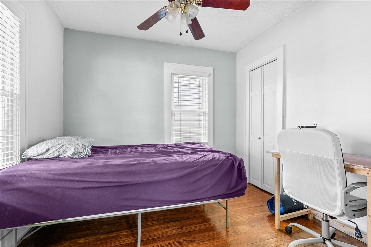 325 Whitcomb Street, Kalamazoo, MI, 49001-4288