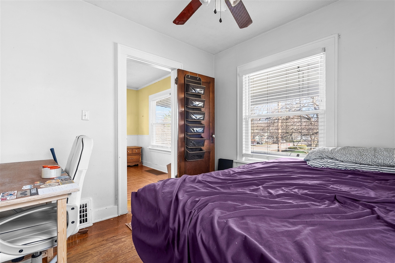 325 Whitcomb Street, Kalamazoo, MI, 49001-4288