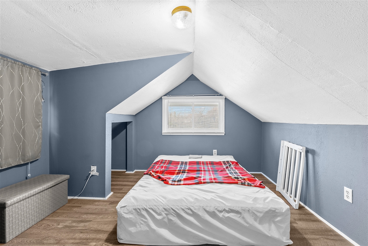 325 Whitcomb Street, Kalamazoo, MI, 49001-4288