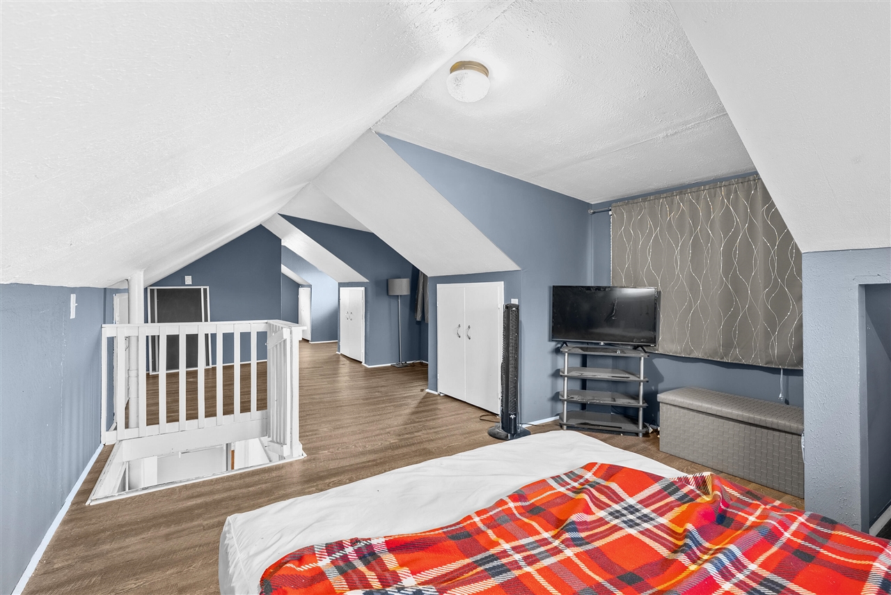 325 Whitcomb Street, Kalamazoo, MI, 49001-4288