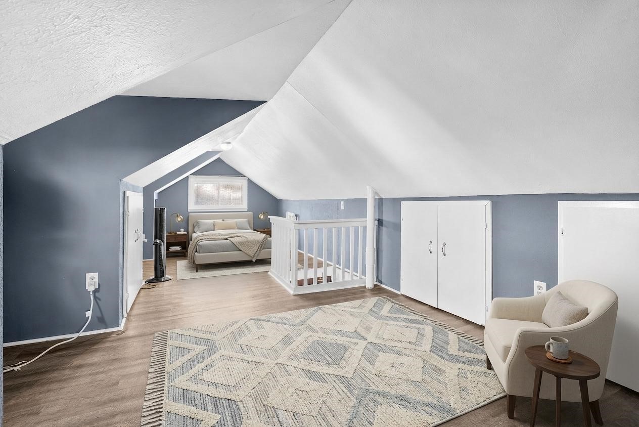 325 Whitcomb Street, Kalamazoo, MI, 49001-4288