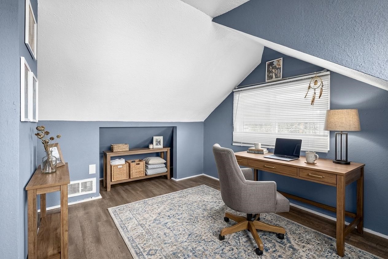 325 Whitcomb Street, Kalamazoo, MI, 49001-4288