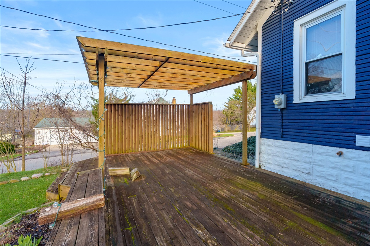 325 Whitcomb Street, Kalamazoo, MI, 49001-4288