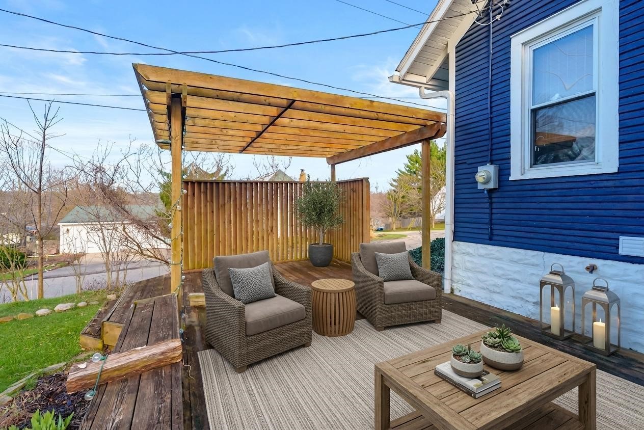 325 Whitcomb Street, Kalamazoo, MI, 49001-4288