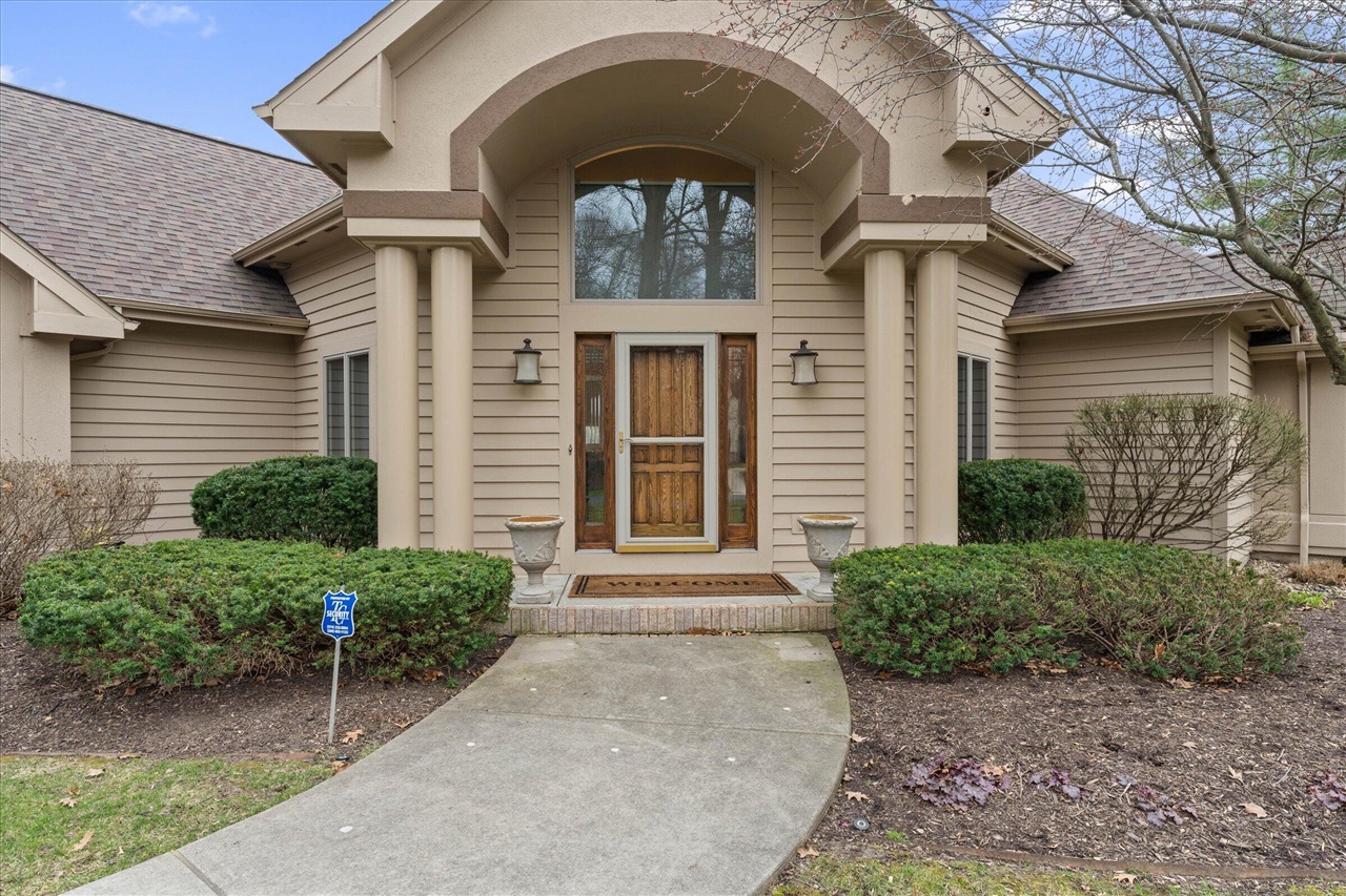 33084 Lake Forest Court, Niles, MI, 49120-7793