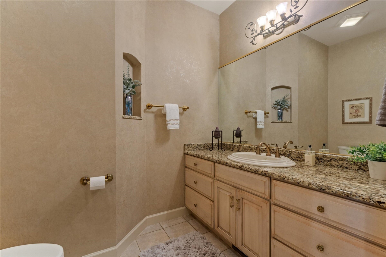 33084 Lake Forest Court, Niles, MI, 49120-7793