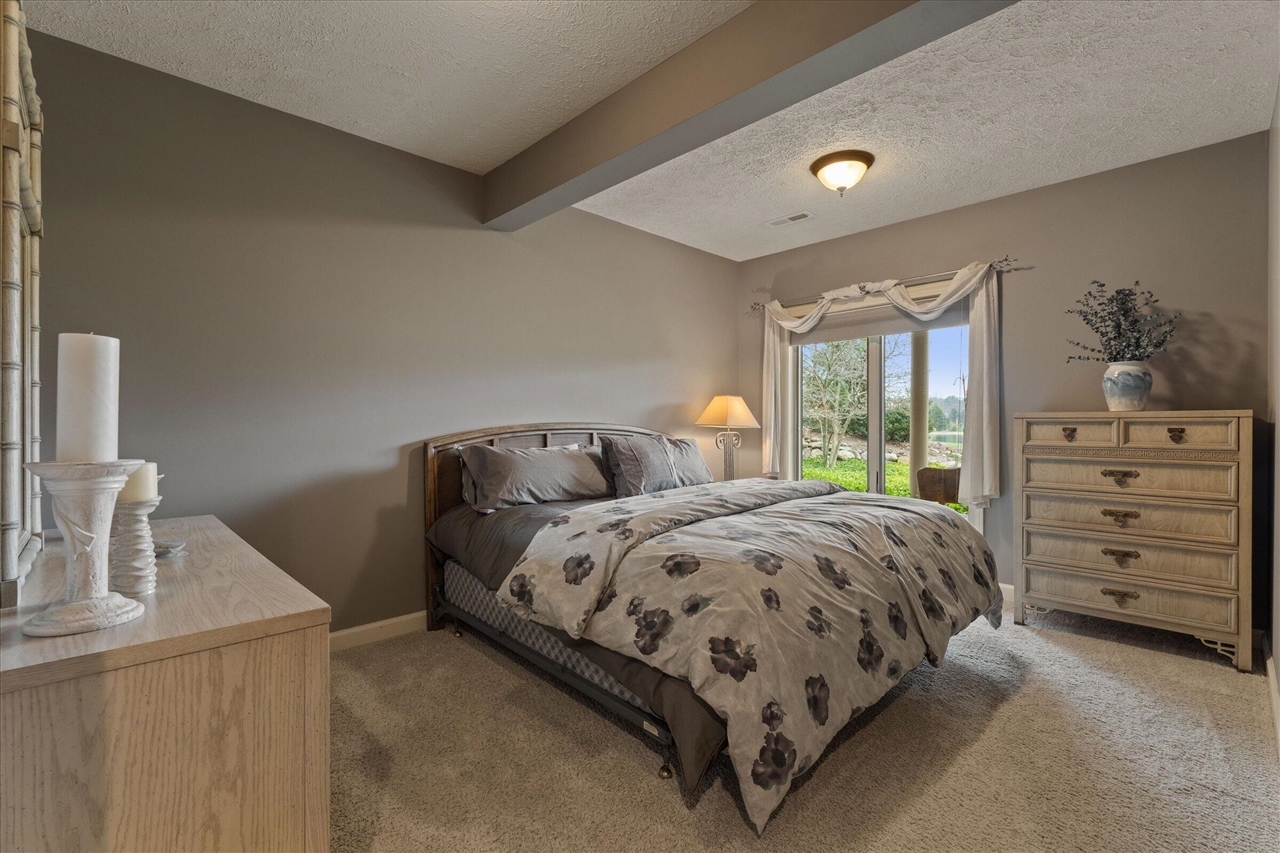 33084 Lake Forest Court, Niles, MI, 49120-7793