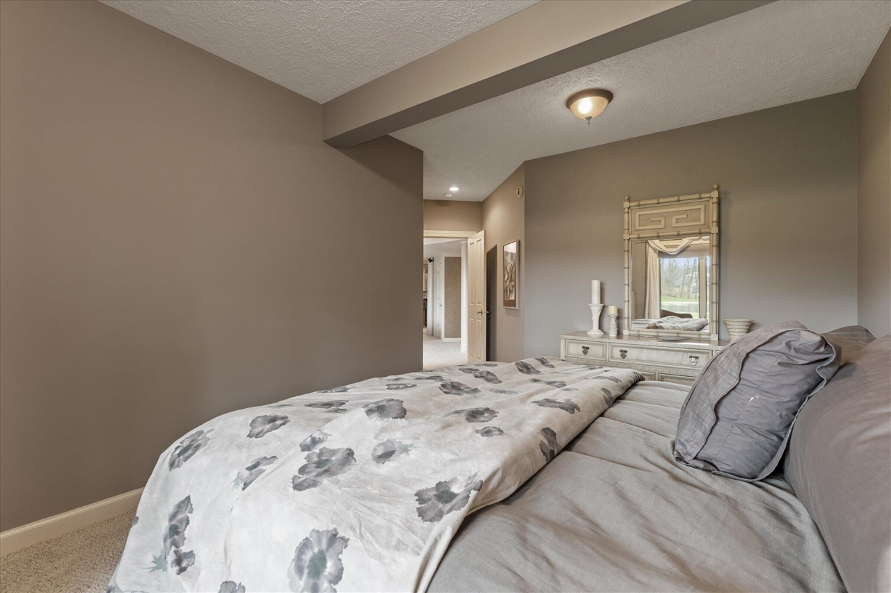 33084 Lake Forest Court, Niles, MI, 49120-7793