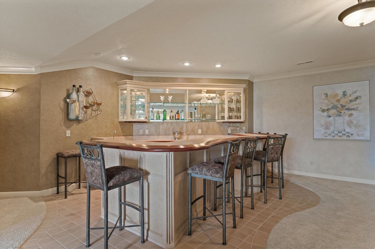 33084 Lake Forest Court, Niles, MI, 49120-7793