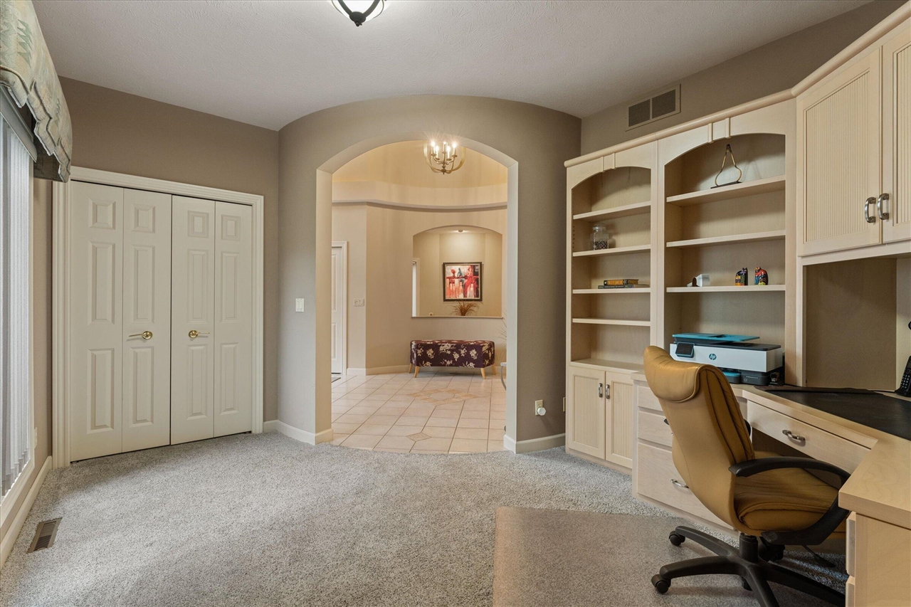 33084 Lake Forest Court, Niles, MI, 49120-7793