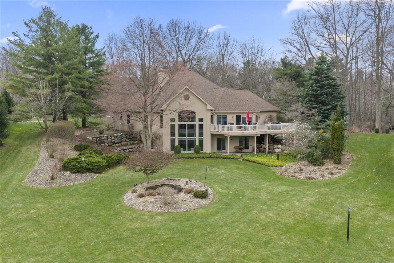 33084 Lake Forest Court, Niles, MI, 49120-7793