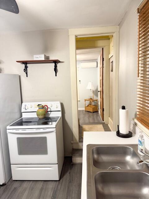 1008 Wayne Street, Saint Joseph, MI, 49085-1448