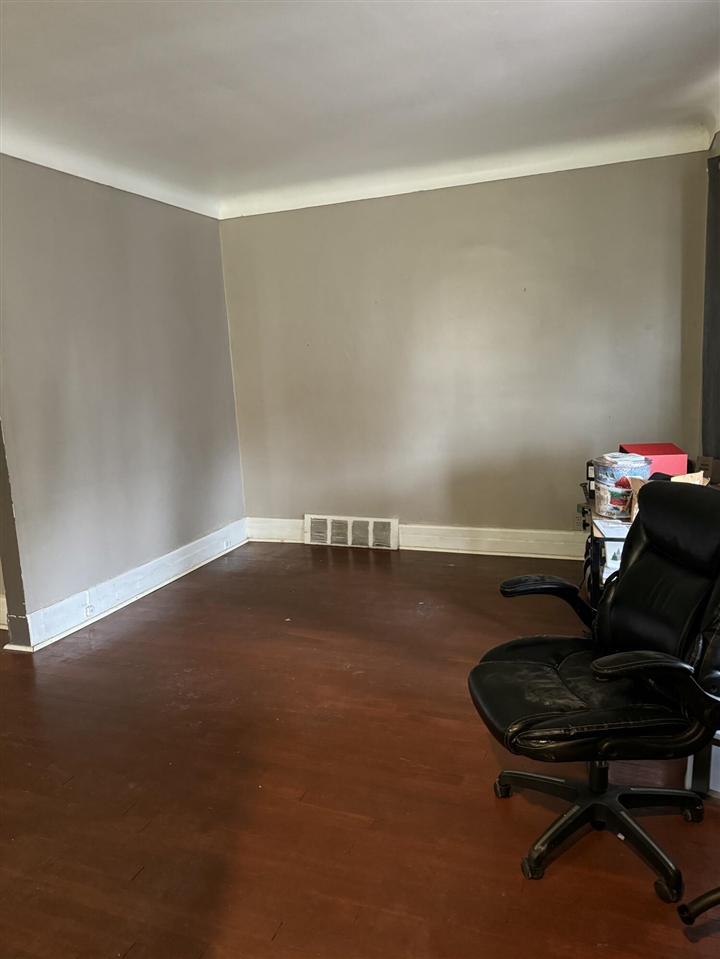 1447 W Euclid Street, Detroit, MI, 48206-2412