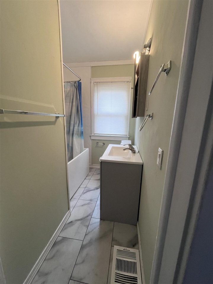 2646 Bow Street, Jackson, MI, 49203-4531