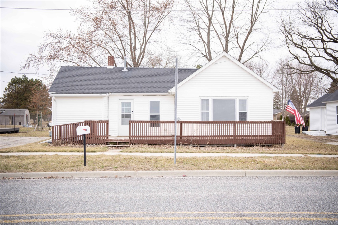 545 N Midland Street, Merrill, MI, 48637-9414