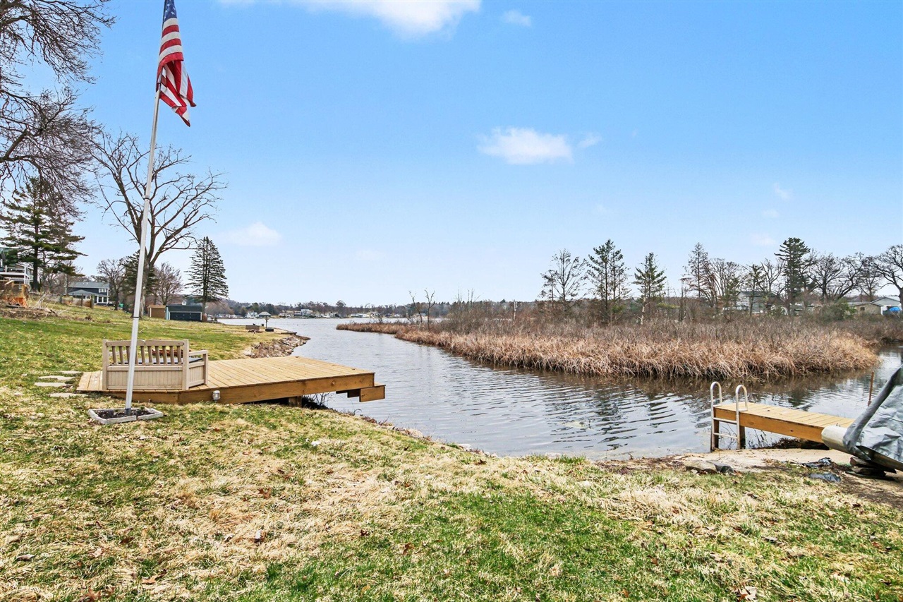 3783 Holiday Drive, Greenville, MI, 48838-9549