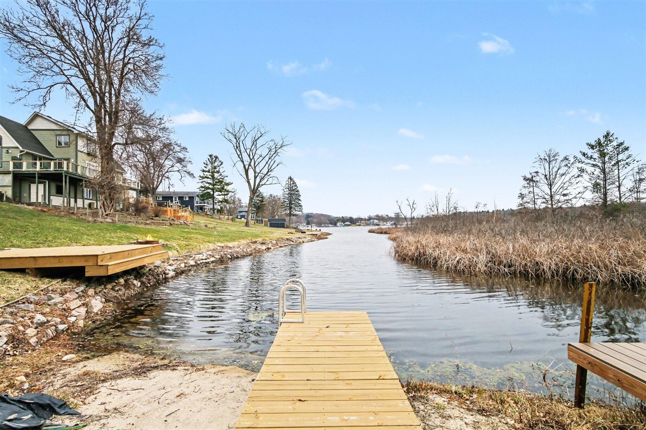 3783 Holiday Drive, Greenville, MI, 48838-9549