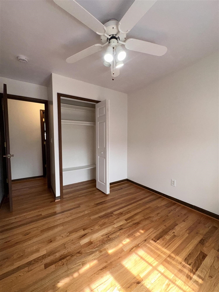 6661 Chirrewa Street, Westland, MI, 48185-9611