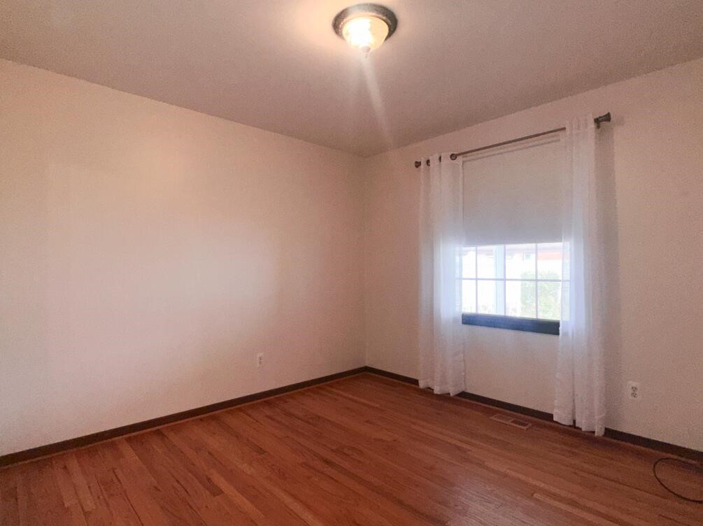 6661 Chirrewa Street, Westland, MI, 48185-9611