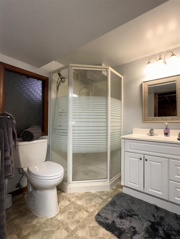 6661 Chirrewa Street, Westland, MI, 48185-9611