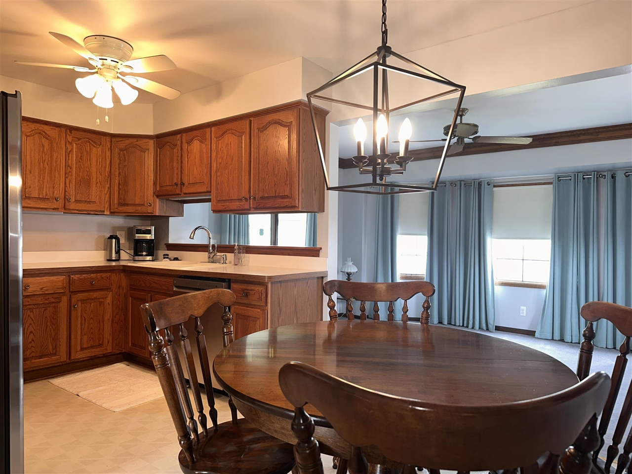 6661 Chirrewa Street, Westland, MI, 48185-9611