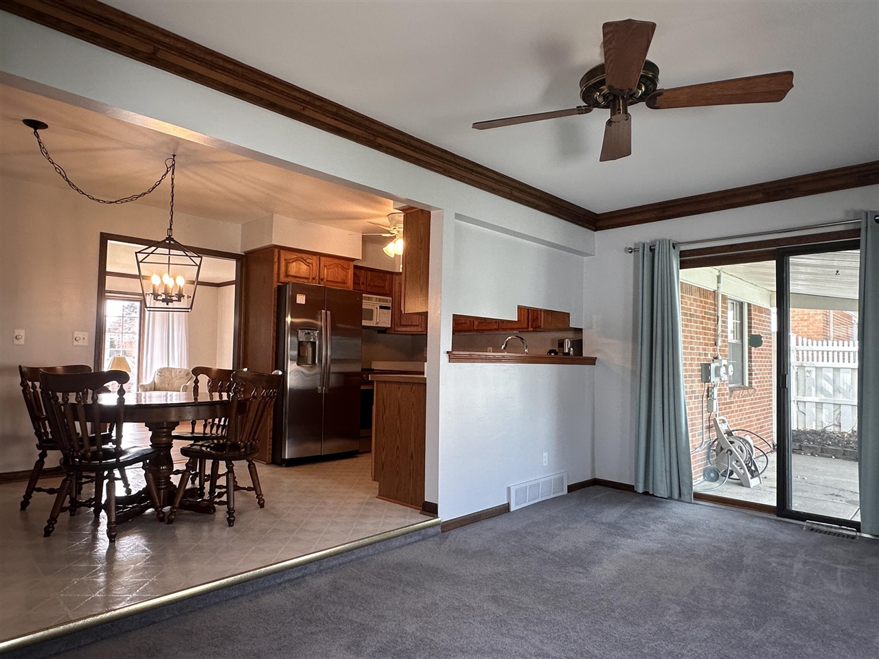 6661 Chirrewa Street, Westland, MI, 48185-9611