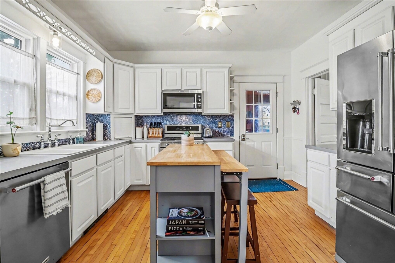 819 E Loomis Street, Ludington, MI, 49431-2218