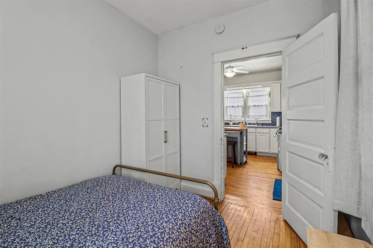 819 E Loomis Street, Ludington, MI, 49431-2218