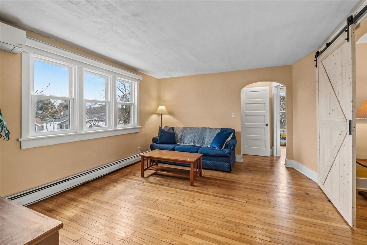 819 E Loomis Street, Ludington, MI, 49431-2218