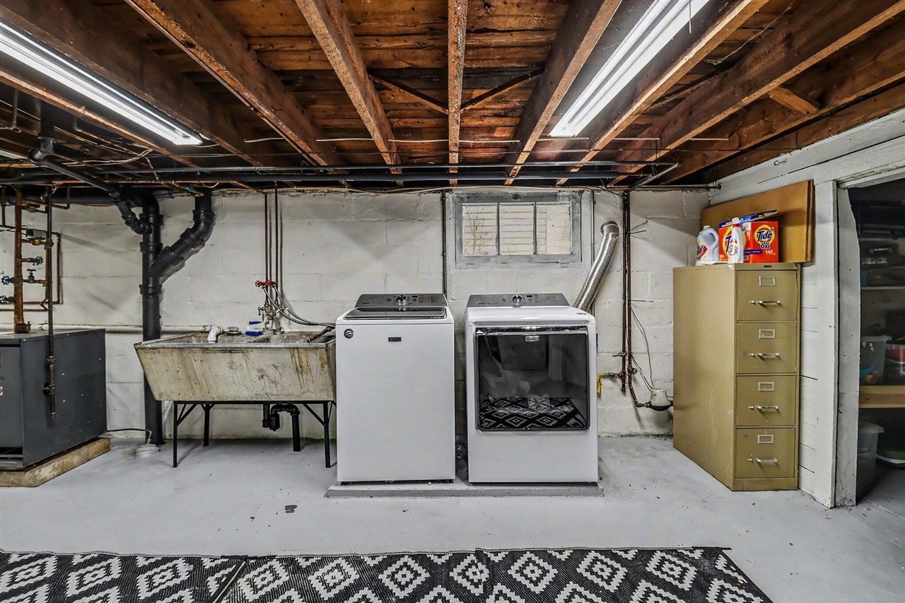 819 E Loomis Street, Ludington, MI, 49431-2218