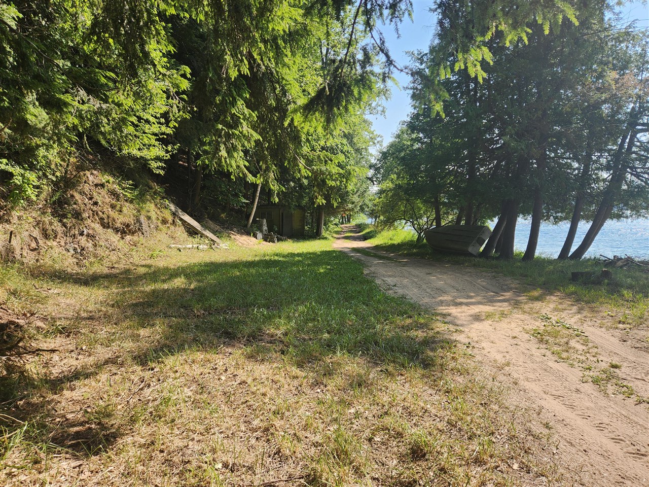 5341 N Benson Road, Fountain, MI, 49410-8713