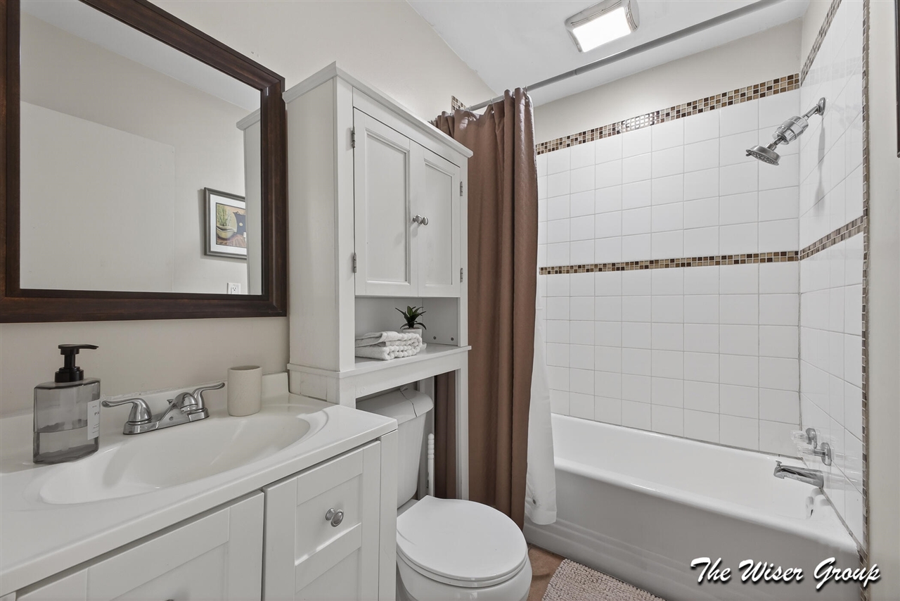 115 Wilbur Street, Grand Rapids, MI, 49548-3326