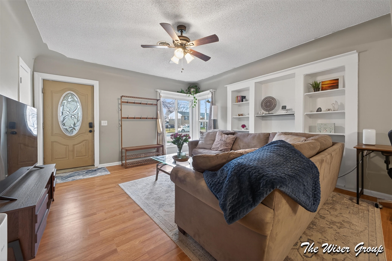 115 Wilbur Street, Grand Rapids, MI, 49548-3326