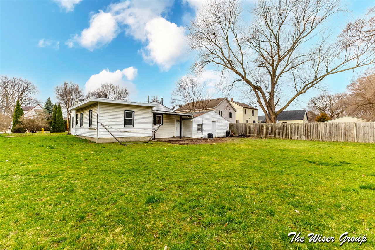 115 Wilbur Street, Grand Rapids, MI, 49548-3326