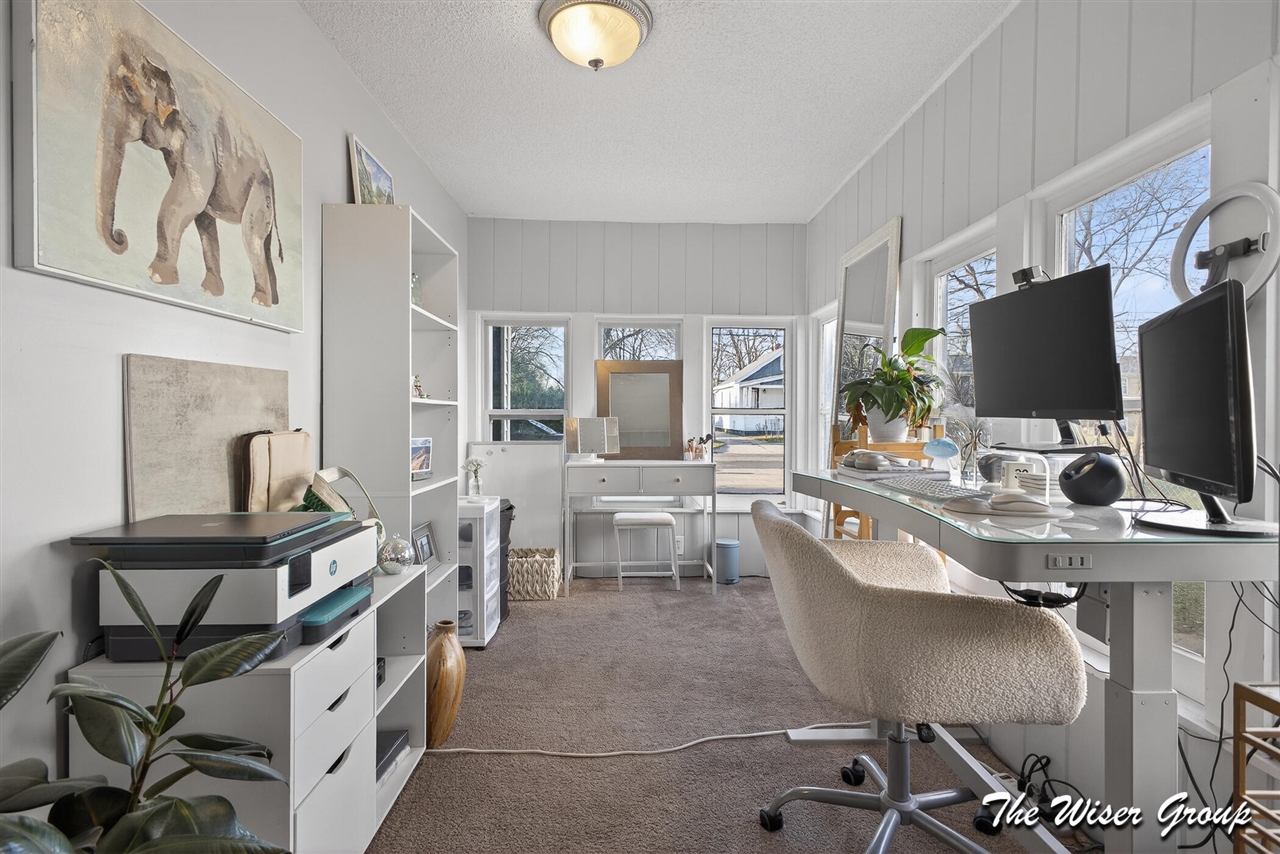 115 Wilbur Street, Grand Rapids, MI, 49548-3326