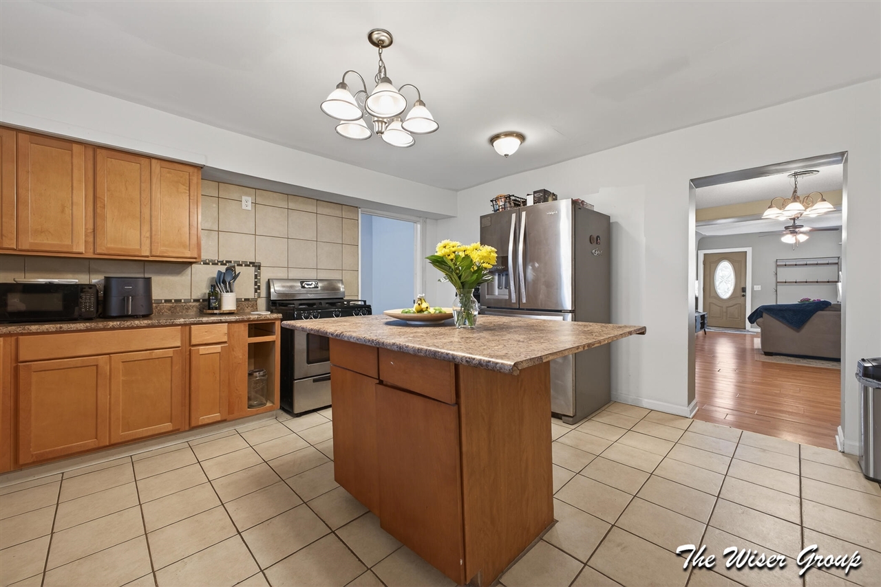 115 Wilbur Street, Grand Rapids, MI, 49548-3326